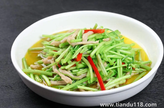 蘆蒿焯水還是直接炒3