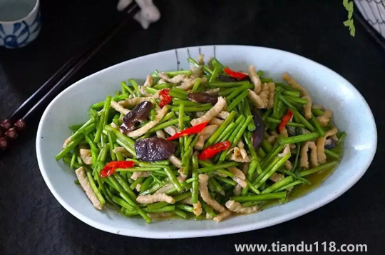 蘆蒿焯水還是直接炒2