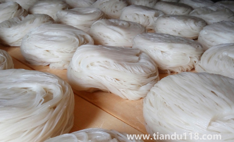 米粉可以一直泡在水里保存嗎3