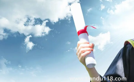 在大學(xué)期間專(zhuān)升本是本科畢業(yè)證嗎3