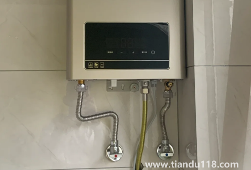 網(wǎng)上購買熱水器安裝收費嗎(熱水器安裝師傅會亂收費嗎)(圖2) 網(wǎng)上購買熱水器安裝收費嗎2