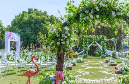 訂婚和結(jié)婚時間可以跨年嗎(結(jié)婚哪些是要注意的)(圖1) 訂婚和結(jié)婚時間可以跨年嗎1