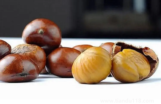 板栗可以蒸著吃嗎(吃板栗的注意事項(xiàng))(圖2) 板栗可以蒸著吃嗎2