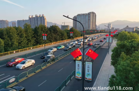 2022國慶節(jié)周六周日補周幾的課（國慶節(jié)的由來）