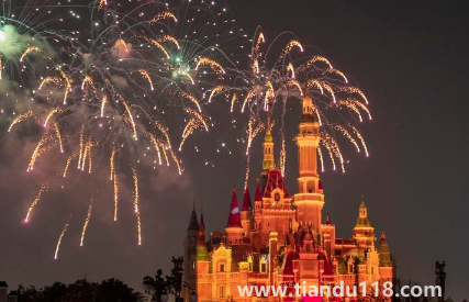 2022年11月份去上海迪士尼冷嗎(11月去迪士尼穿什么合適)(圖3) 2022年11月份去上海迪士尼冷嗎3