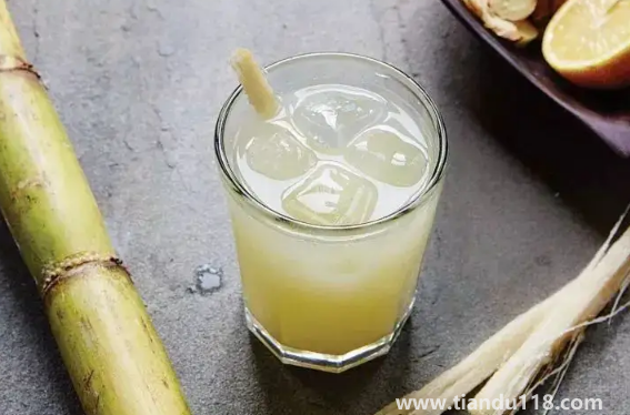 甘蔗煮水用紫皮還是綠皮(甘蔗煮水的功效與作用)(圖1) 甘蔗煮水用紫皮還是綠皮1