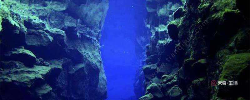 世界上最深的海溝是哪一個 最深的海溝叫啥(圖1) 世界上最深的海溝是哪一個